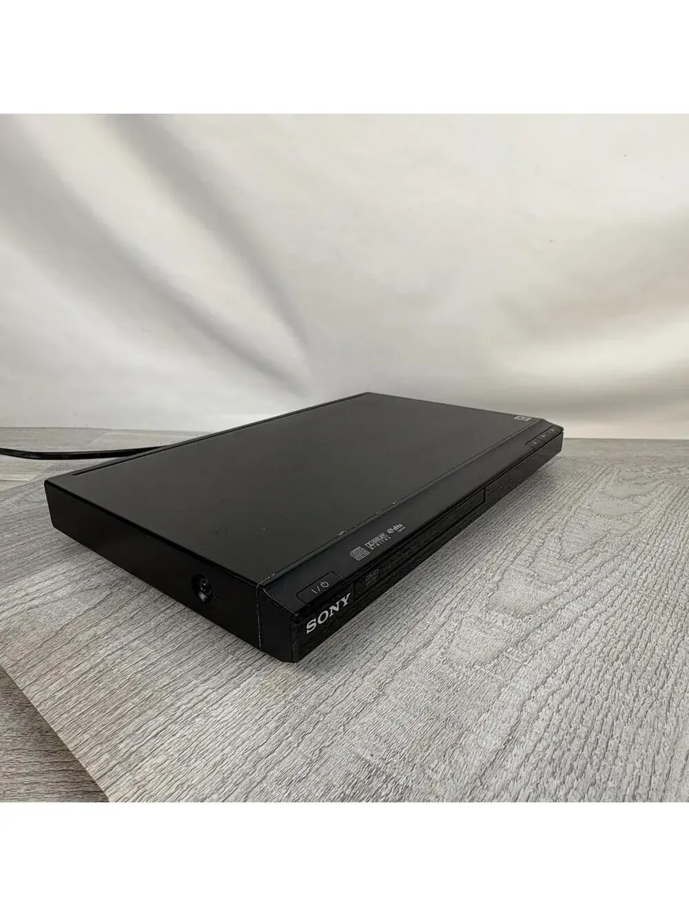 Sony DVP-SR200P CD/DVD Player No Remote W/ RCA CABLE- Fully Tested